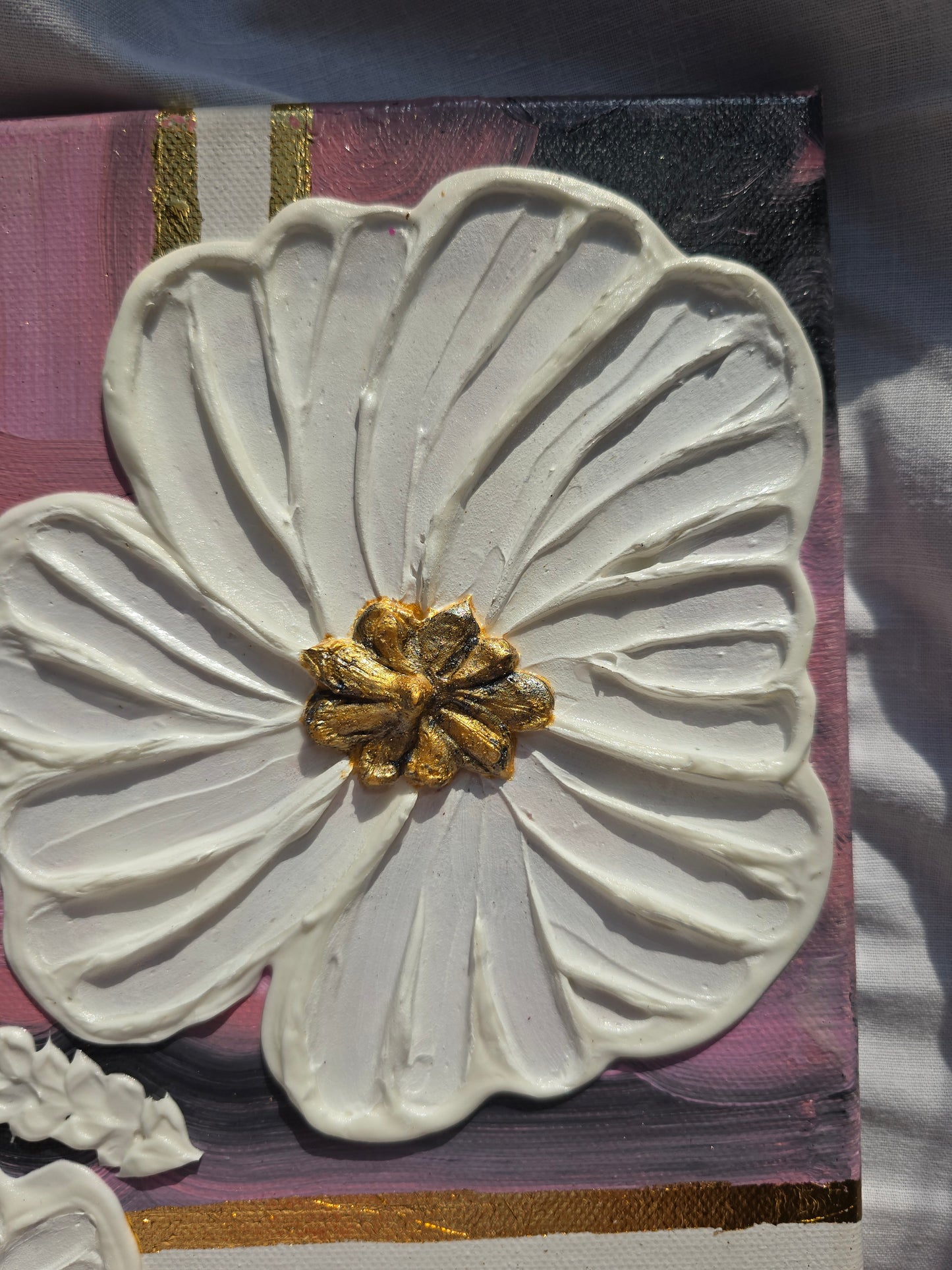 3D Flower Acrylic Painting: Pink & Gold Wall Art