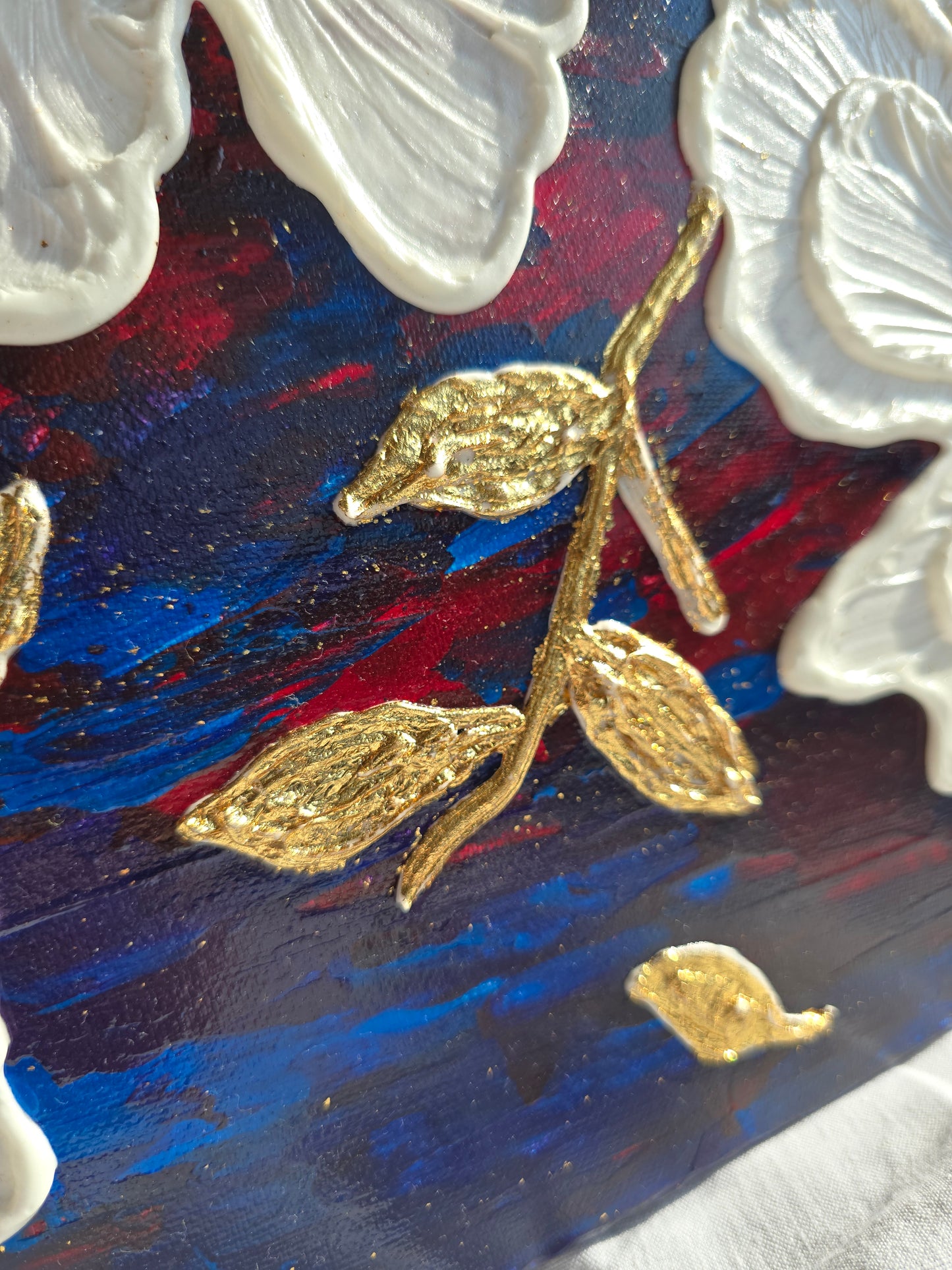 Textured White Flower Painting: Gold Leaf Accent, Blue Red Art (40x50cm)